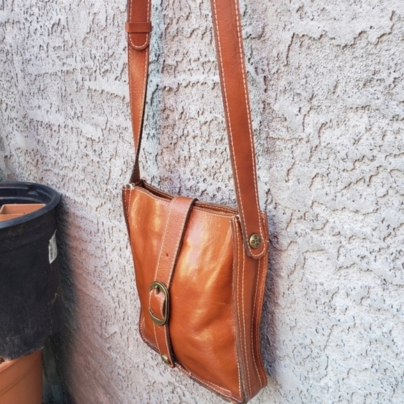 Patricia Nash VENEZIA Pouch Crossbody - Picture 7 of 16